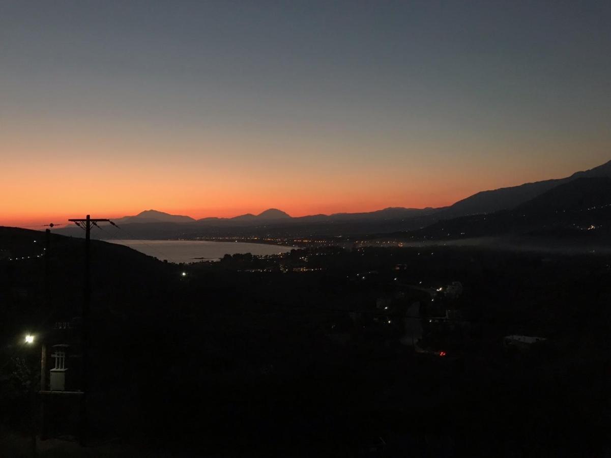 Arbutus - Relaxing Apartment With Fantastic Views Georgioupoli Esterno foto