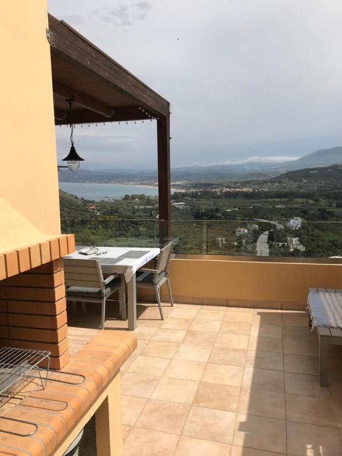 Arbutus - Relaxing Apartment With Fantastic Views Georgioupoli Esterno foto